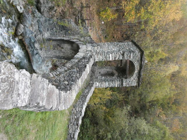 il ponte in pietra di Forno di Lemie