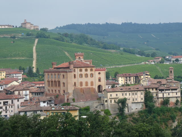 il castello di Barolo